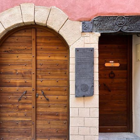 Suite "Chalet" Dans Maison De Village La Brigue Dış mekan fotoğraf