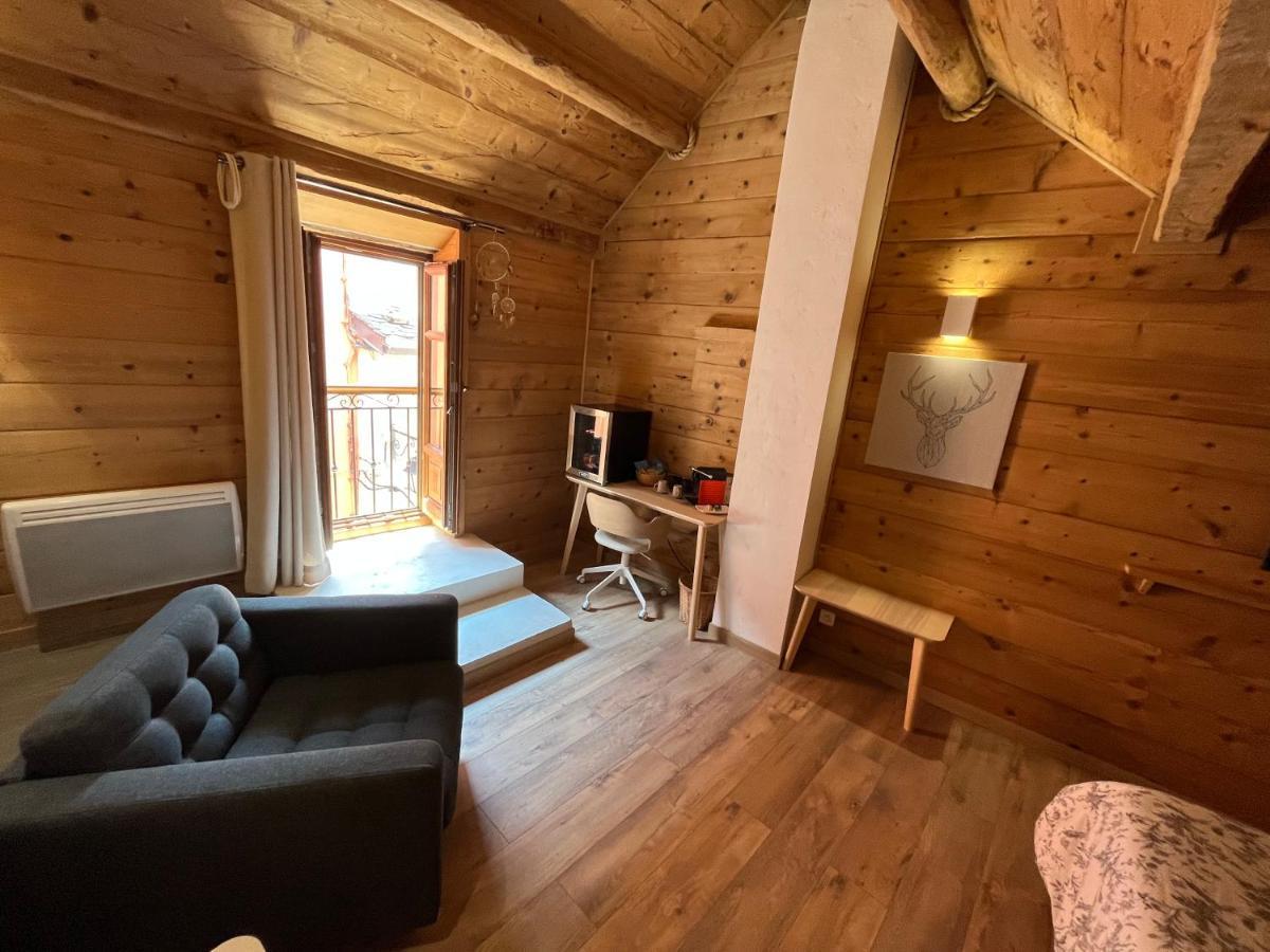 Suite "Chalet" Dans Maison De Village La Brigue Dış mekan fotoğraf